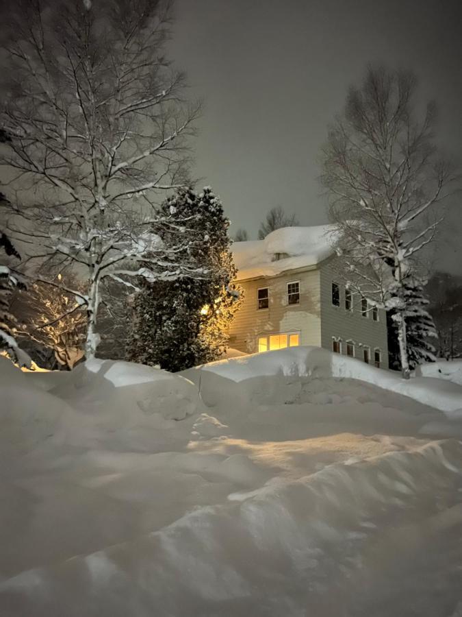 Banff - 6 Bedroom 6 Bathroom * Niseko