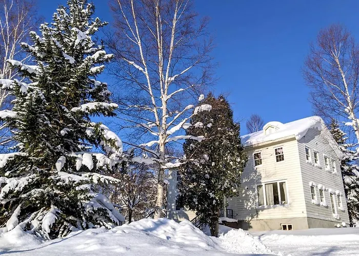Chalet Banff - 6 Bedroom 6 Bathroom Ski Lodge